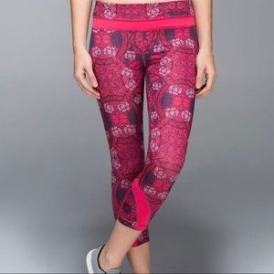 Lululemon Run Inspire ll Crop Pants in Guava 💕